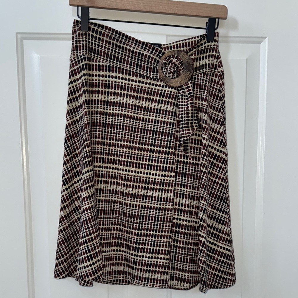 New York & Company Knee-Length A-Line Skirt - Picture 1 of 5